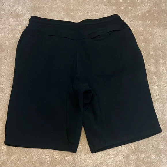 Nike men’s shorts. Size medium - Picture 5 of 5
